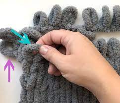 Image of finger knitting