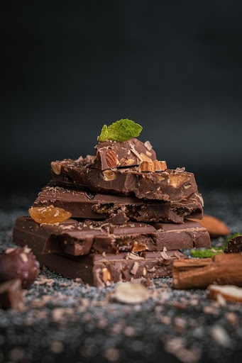 Bar of chocolate with sea salt and mint
