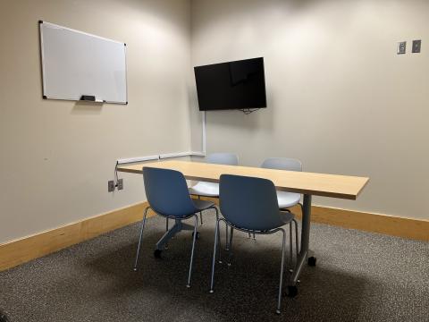 Small meeting room 402