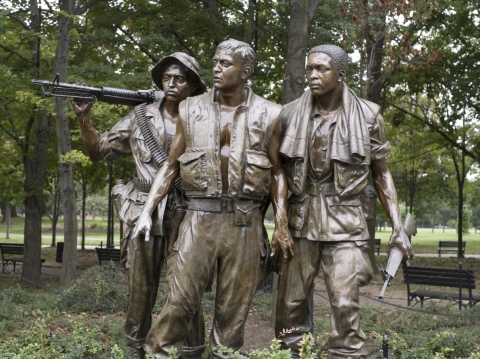 vietname soldiers sculpture
