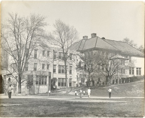 B&W photo of PS 15 1950