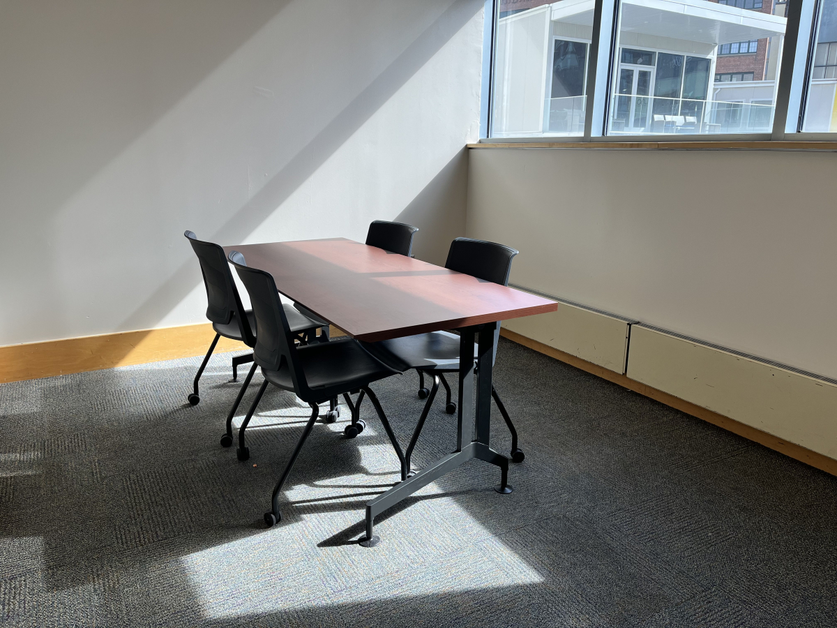 Small meeting room 204
