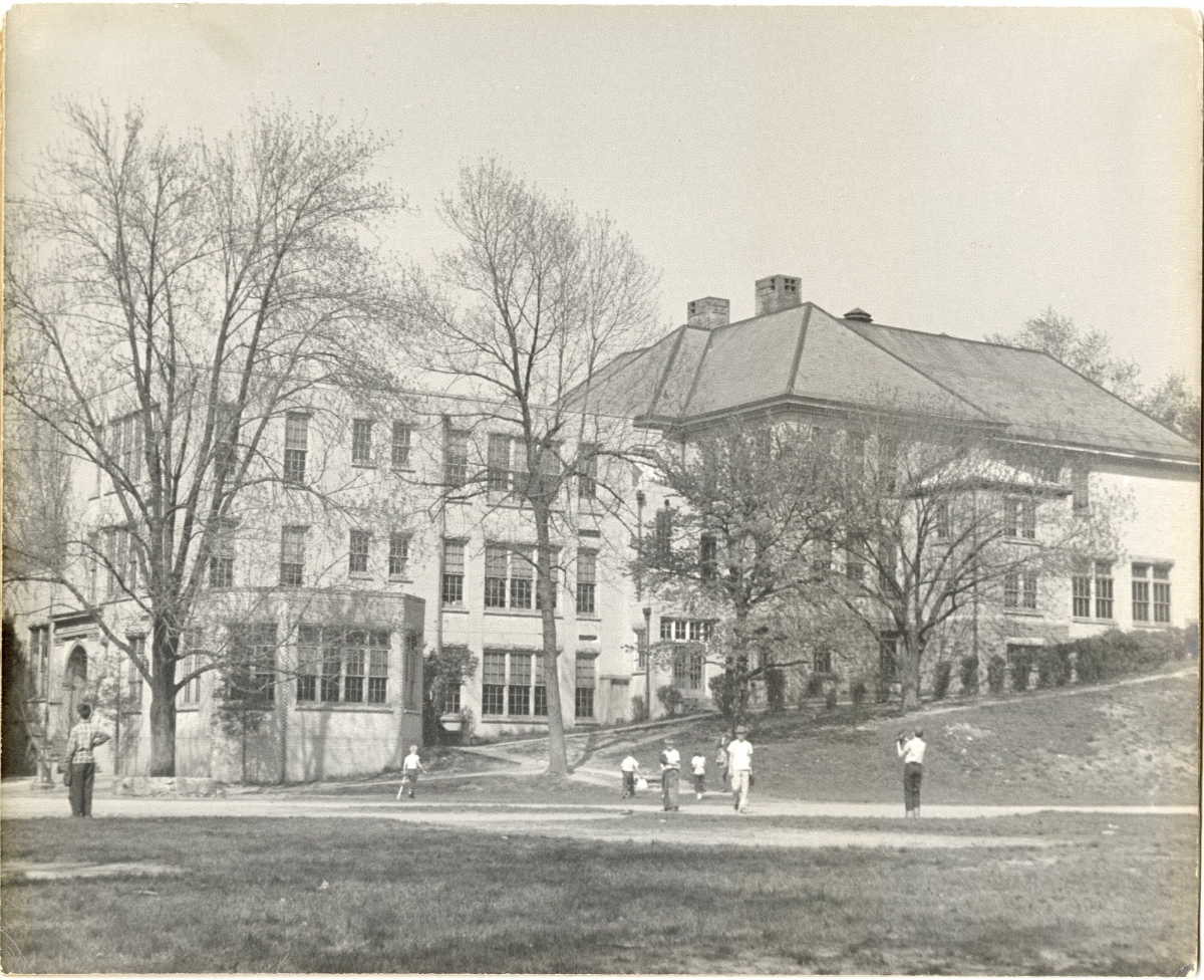 B&W photo of PS 15 1950